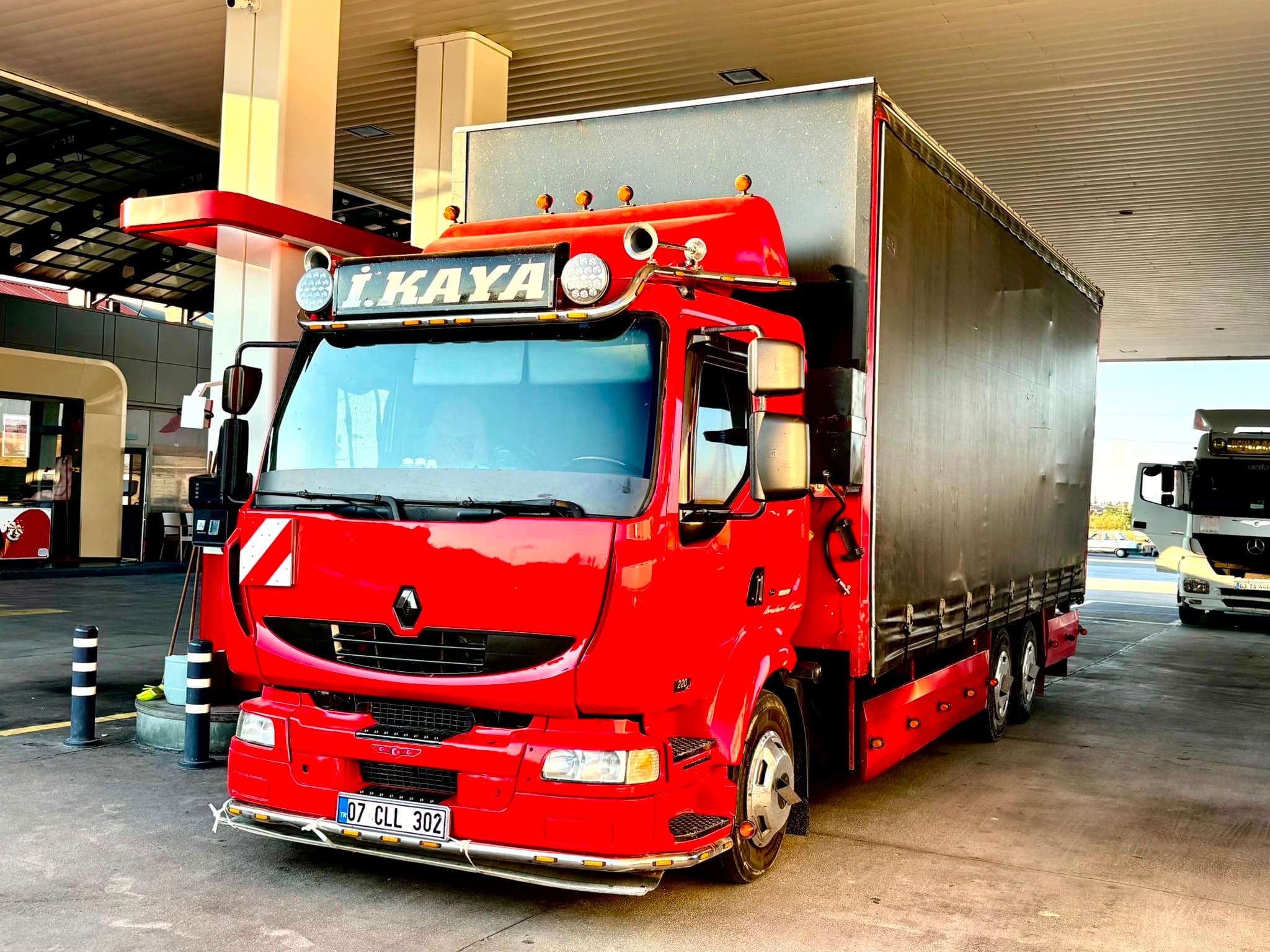Ağır Yük ve Palet Taşıma Kamyonu - Antalya Ankara Nakliyat